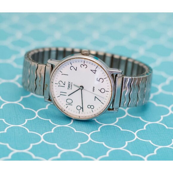 7 inch, Vintage Silver Tone Circular Majestic Watch by Timex - R32 - Picture 1 of 4